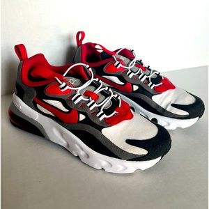 Nike Air Max 270 React
Black Iron Grey University Red Size 1Y